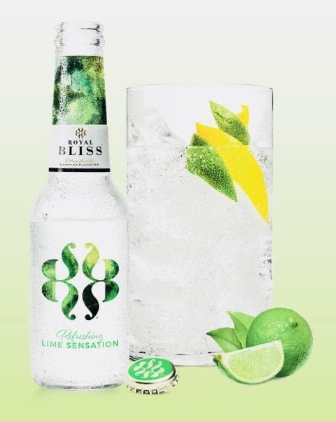 Royal Bliss Lime Sensation botella y combinado con lima